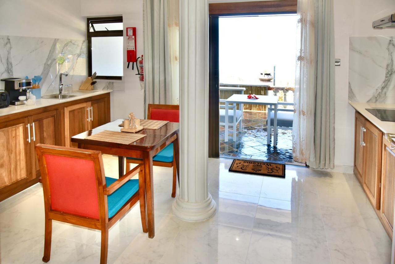 Sea Splash Self Catering And La Petite Maison Grand Anse  Exterior photo