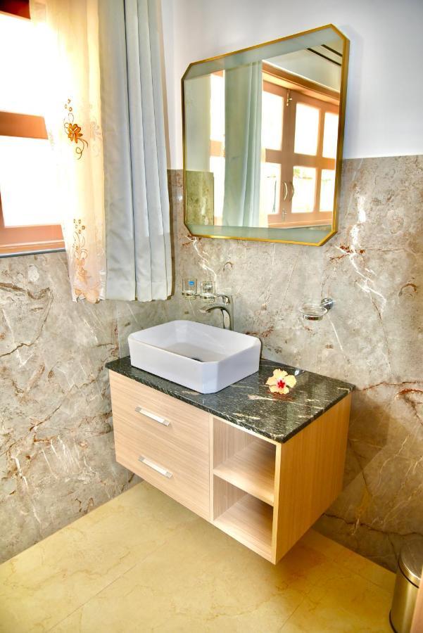 Sea Splash Self Catering And La Petite Maison Grand Anse  Exterior photo